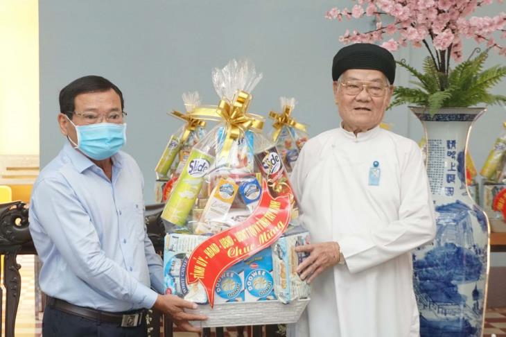 Lãnh đạo tỉnh Tây Ninh thăm, chúc mừng các tổ chức tôn giáo Cao Đài  trên địa bàn tỉnh nhân dịp Đại lễ Hội yến Diêu Trì cung năm 2020